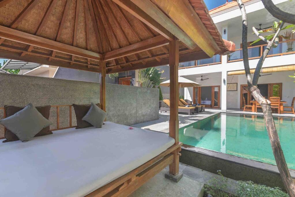 Villa Royal Сингараджа Экстерьер фото